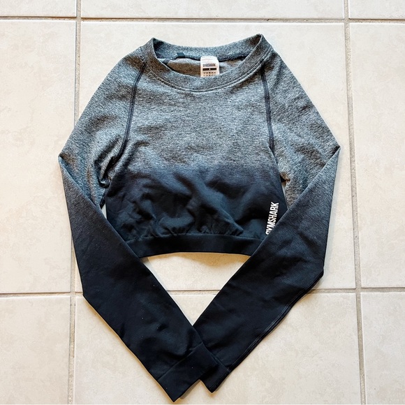 Gymshark Tops - Like New Gymshark Adapt Ombré Grey / Black Long Sleeve Top